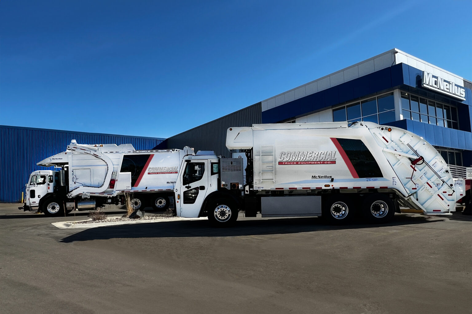 McNeilus Announces Partnership with Commercial Truck Equipment to